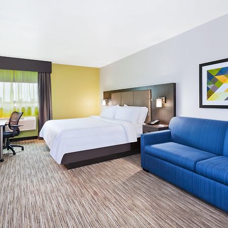 Holiday Inn Express Winnipeg Airport - Polo Park By Ihg Esterno foto