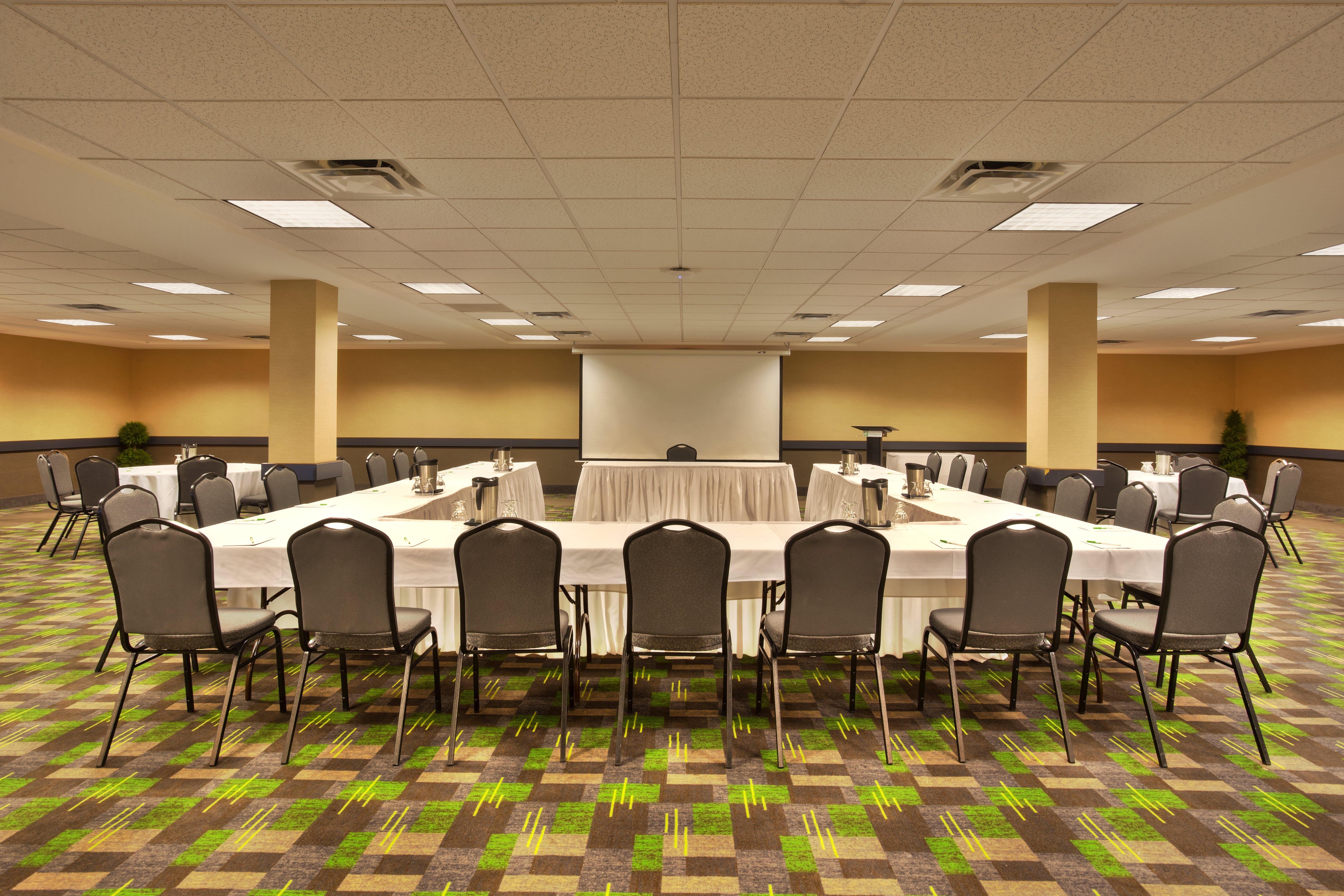 Holiday Inn Express Winnipeg Airport - Polo Park By Ihg Esterno foto