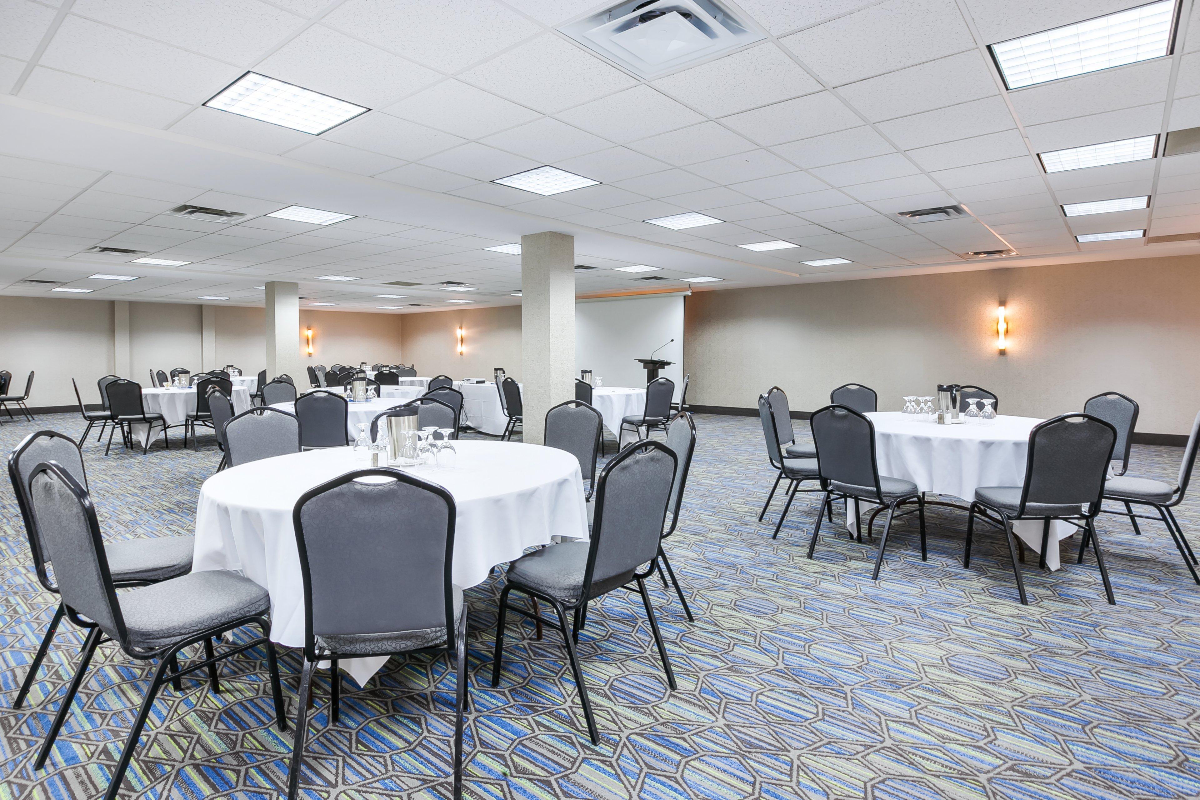 Holiday Inn Express Winnipeg Airport - Polo Park By Ihg Esterno foto