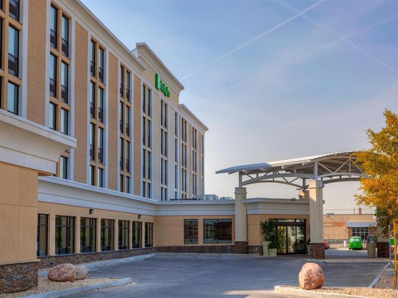 Holiday Inn Express Winnipeg Airport - Polo Park By Ihg Esterno foto