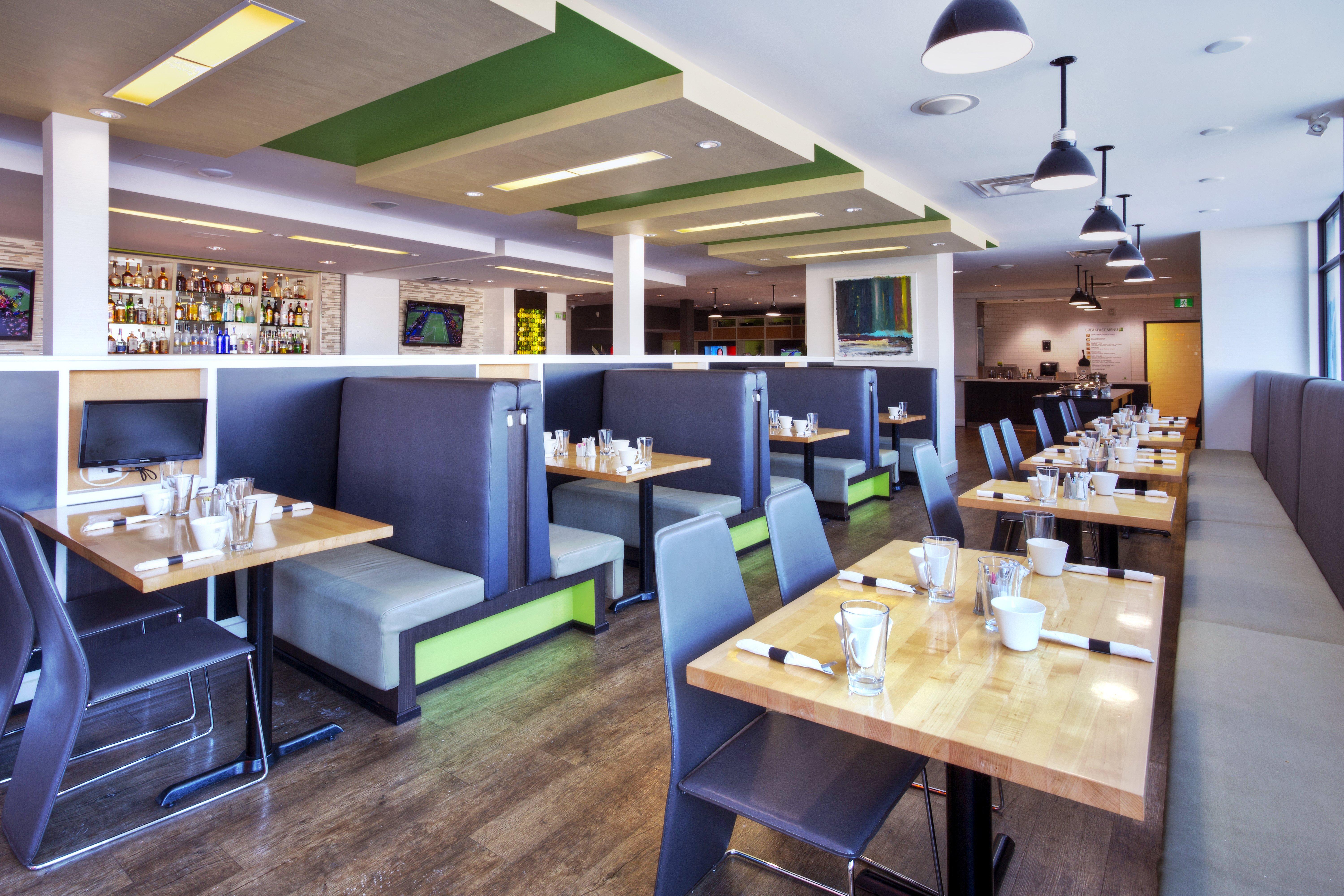 Holiday Inn Express Winnipeg Airport - Polo Park By Ihg Esterno foto