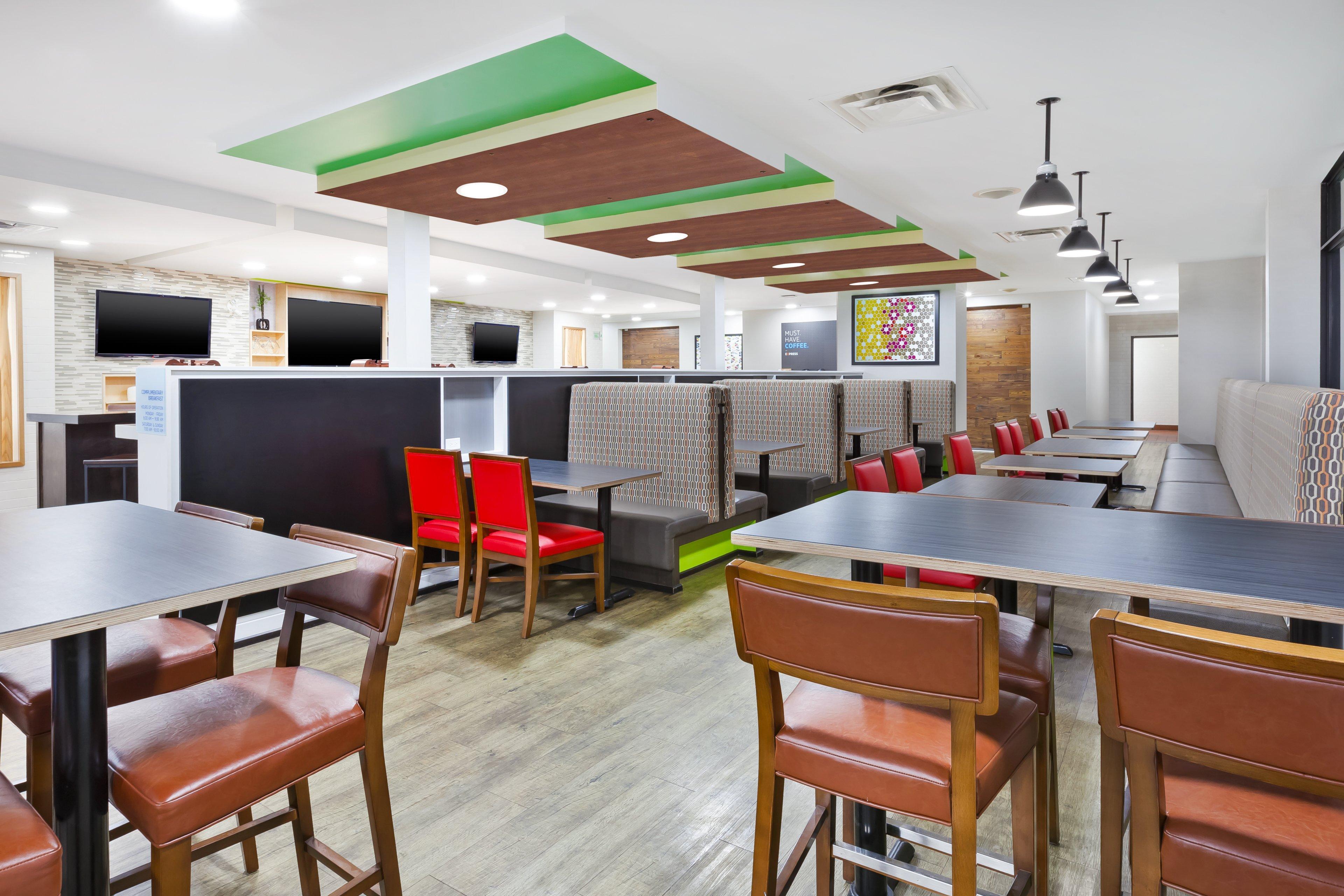 Holiday Inn Express Winnipeg Airport - Polo Park By Ihg Esterno foto