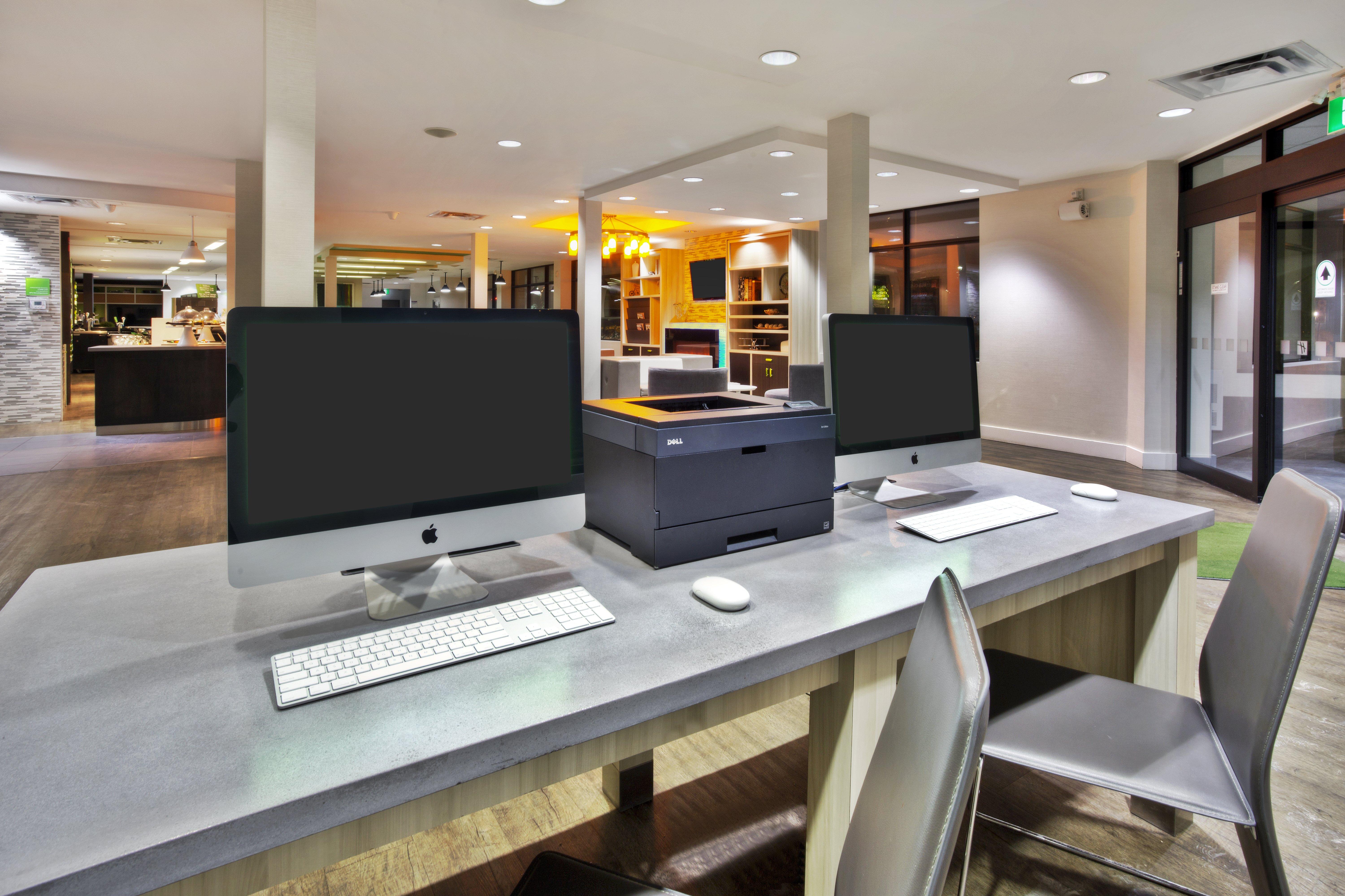 Holiday Inn Express Winnipeg Airport - Polo Park By Ihg Esterno foto