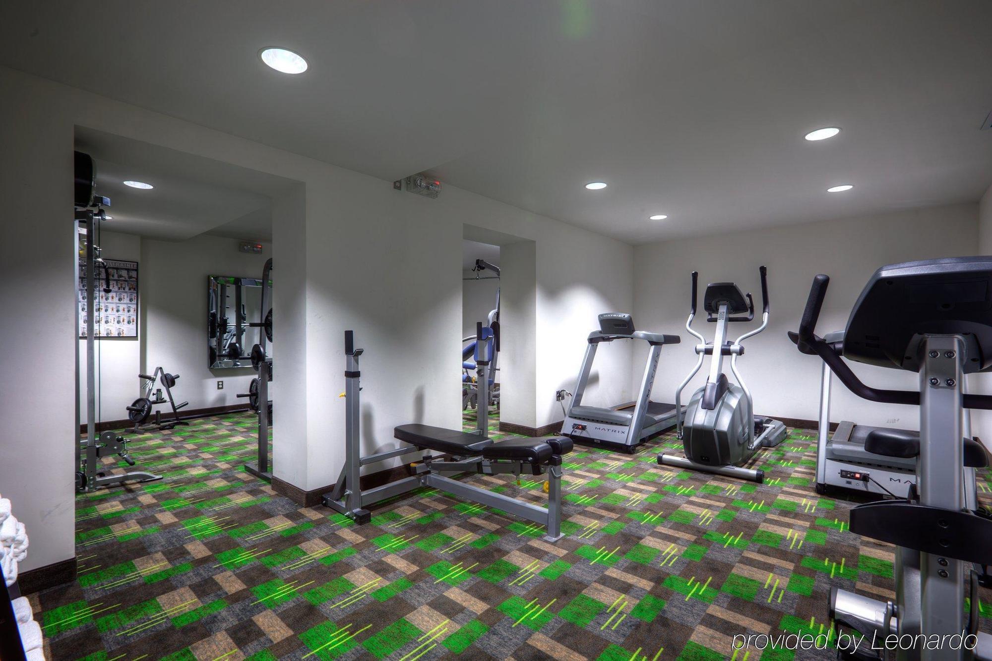 Holiday Inn Express Winnipeg Airport - Polo Park By Ihg Esterno foto