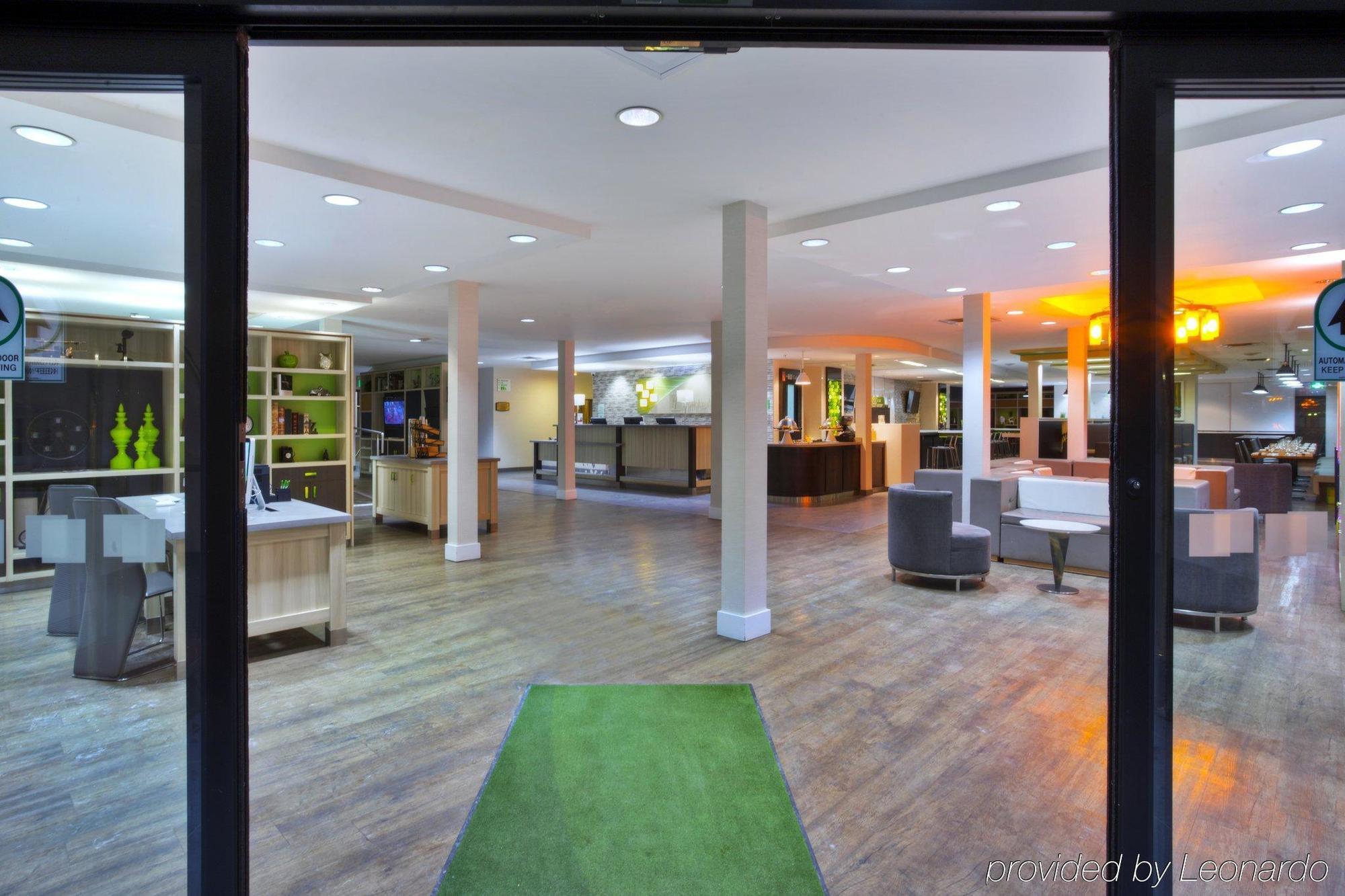 Holiday Inn Express Winnipeg Airport - Polo Park By Ihg Esterno foto