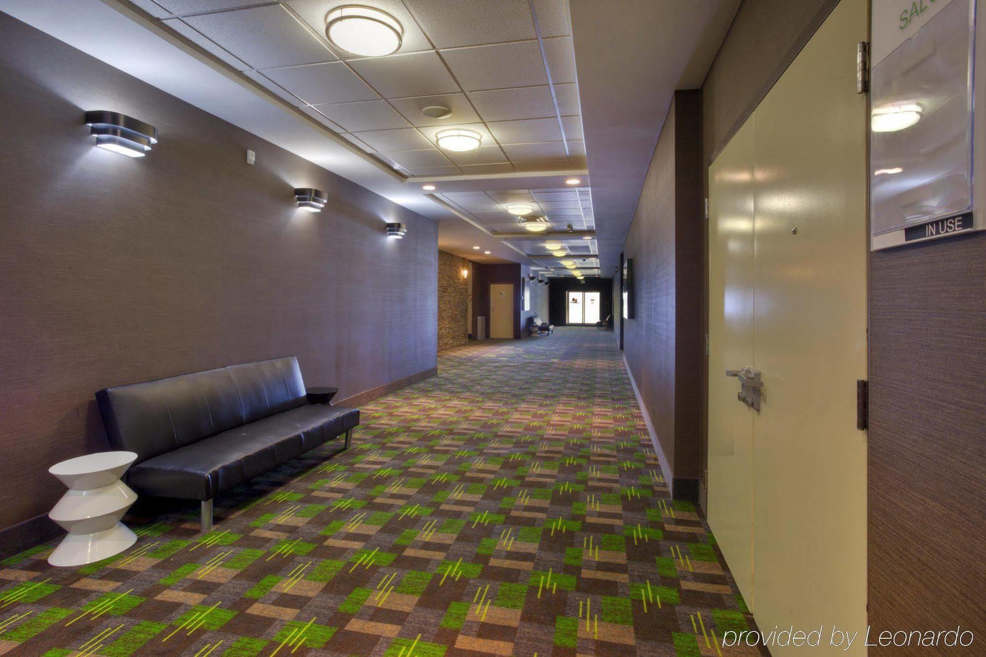 Holiday Inn Express Winnipeg Airport - Polo Park By Ihg Esterno foto