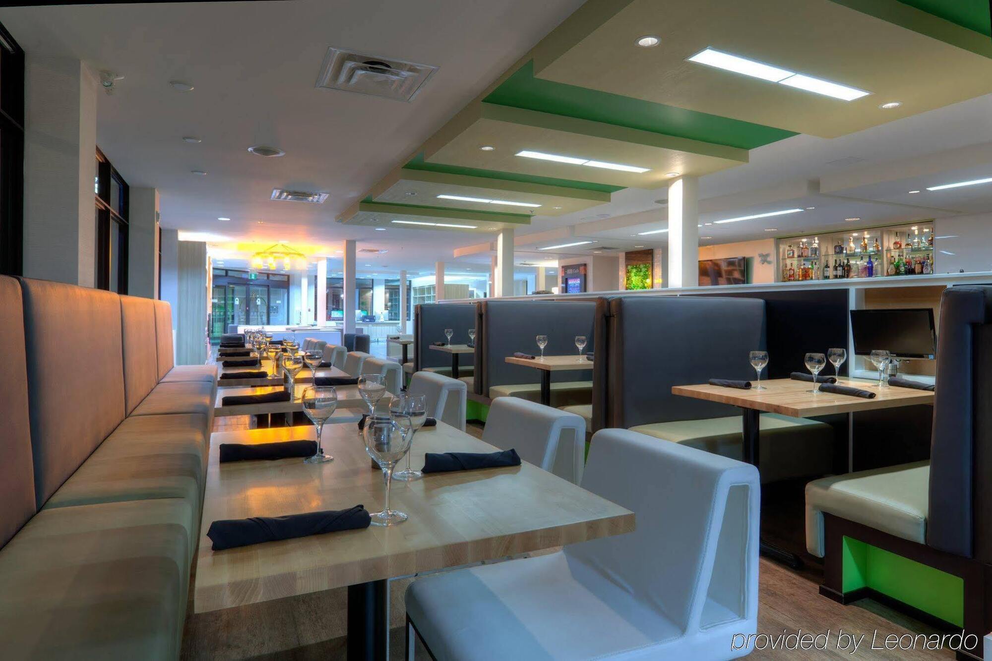 Holiday Inn Express Winnipeg Airport - Polo Park By Ihg Esterno foto
