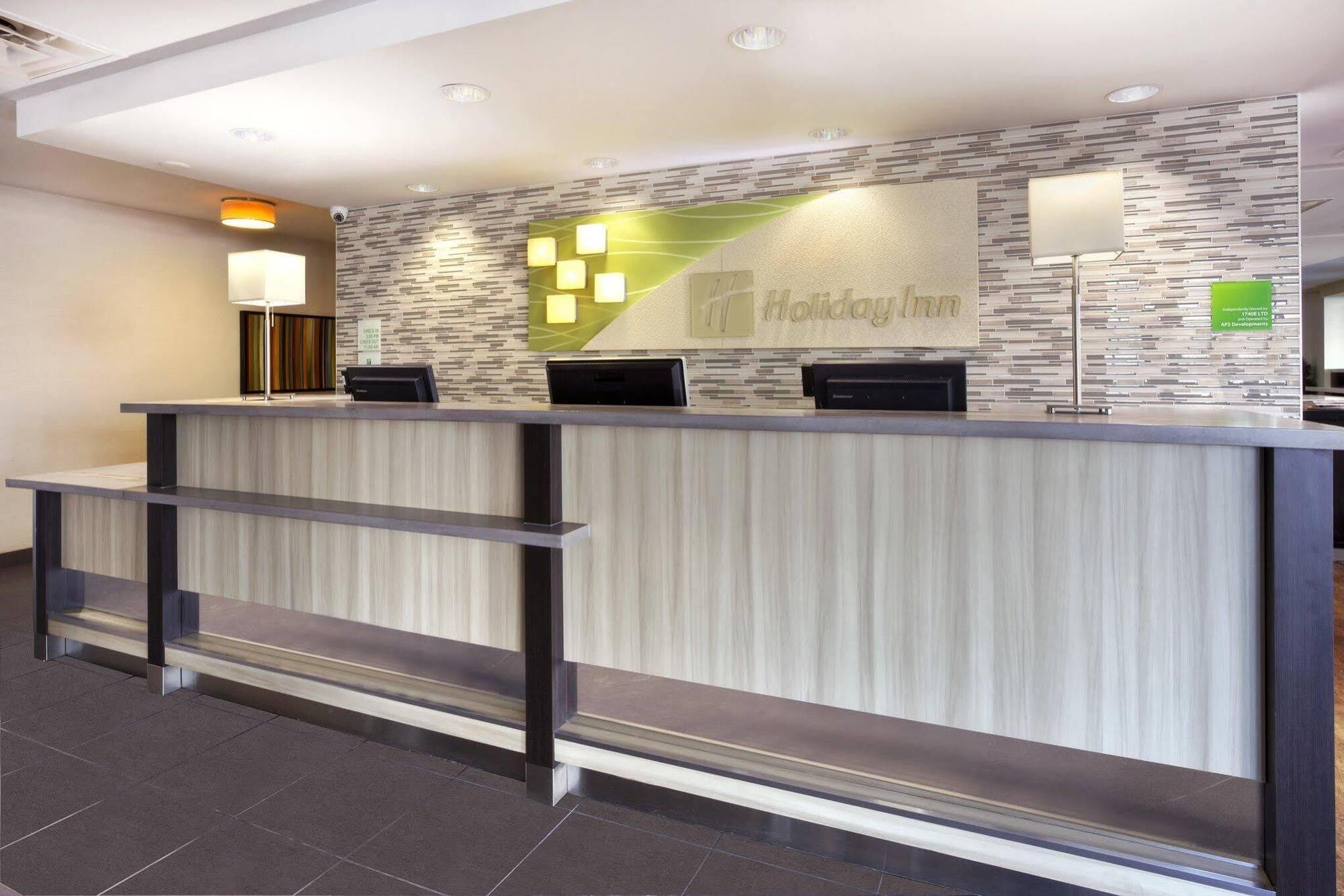 Holiday Inn Express Winnipeg Airport - Polo Park By Ihg Esterno foto