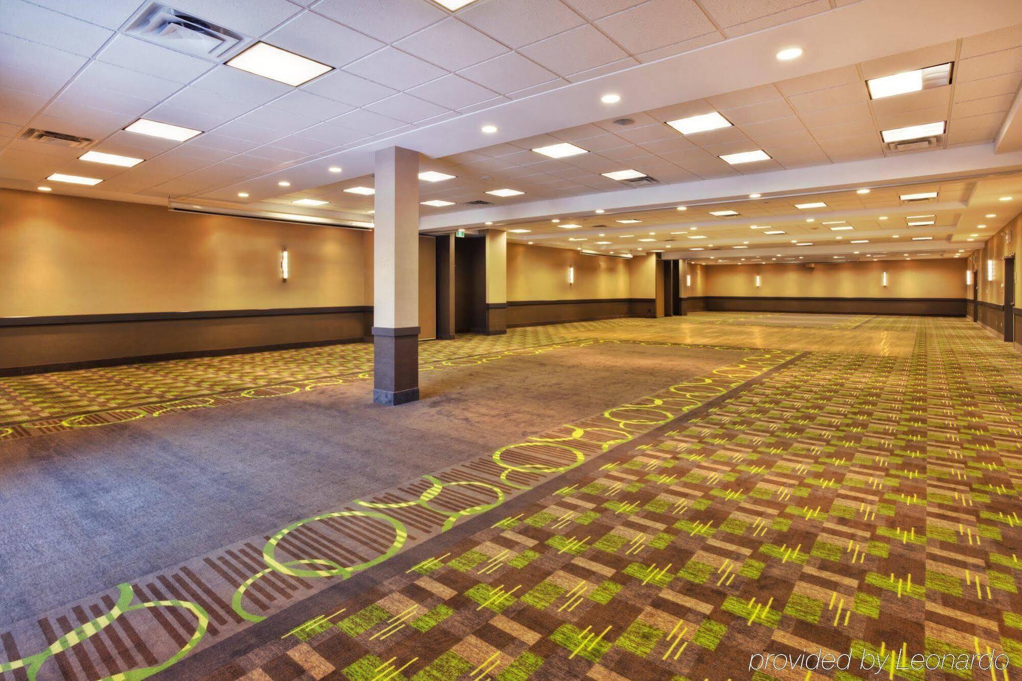 Holiday Inn Express Winnipeg Airport - Polo Park By Ihg Esterno foto